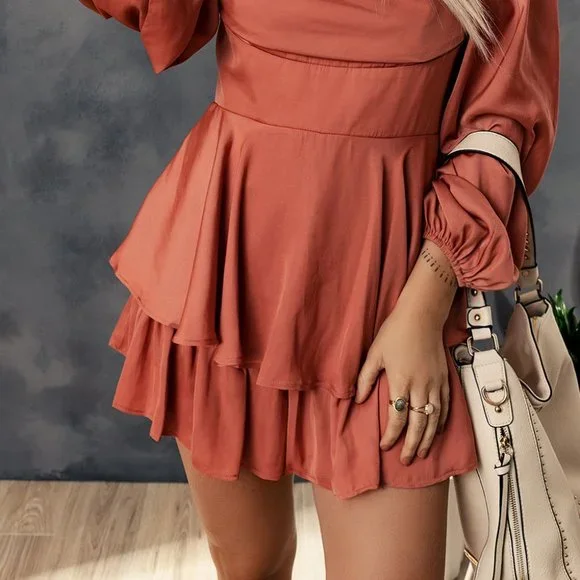 Square Neck Bubble Sleeves Layered Romper. barbiecore - Picture 5 of 10